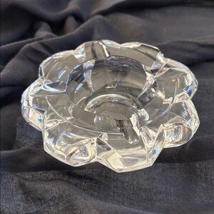 Clear Glass Flower-Shaped Ashtray - Decorative Home Accent